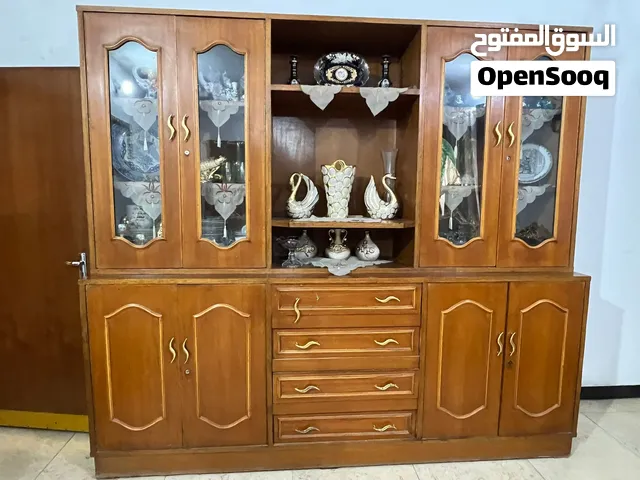 بوفيه صاج فخمه مستعمل نظيف جدا مناسبه لغرفة الاستقبال او المكاتب