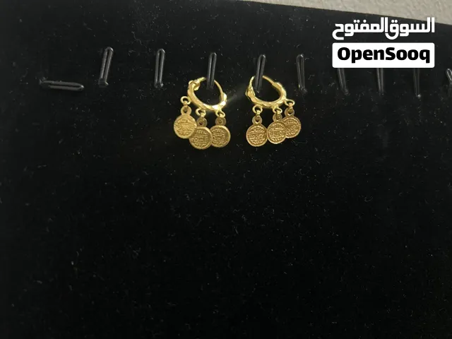 حلق اطفال ليرات ذهب عيار 21 السعر 170 دينار   Children’s gold earrings, 21K — BHD 170.