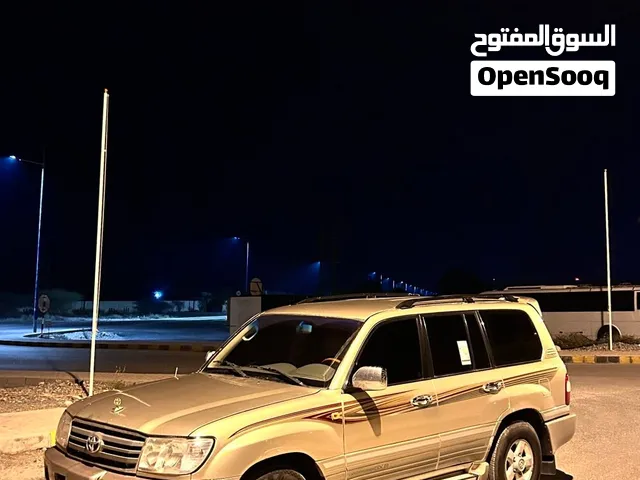 Used Toyota Land Cruiser in Al Dakhiliya
