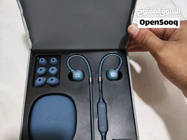 سلام عليكم سماعة بلوتوث عالية الجودة مافاحصهة ابيعها علا وضعها سعر 10 الف