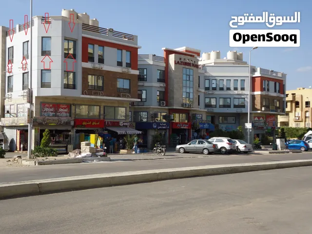 مكتب للبيع تسليم فورى متشطب بالكامل بمول لازورد الشيخ زايد بالقرب من سعودى ماركت وامام كمبوند جنه 1