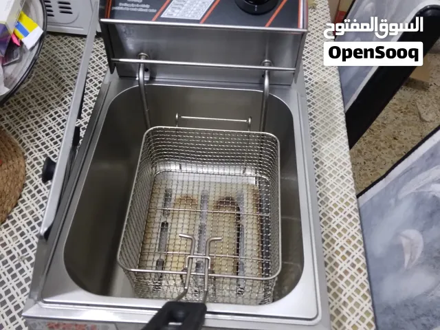 قلاية مال فنكر + مكينة ذرة للبيع جدا نضيفات
