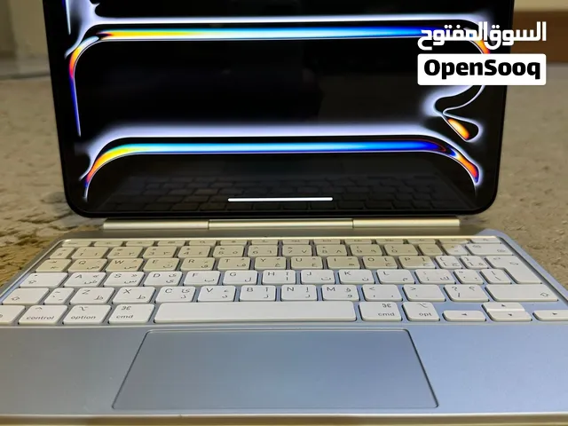 Apple iPad 256 GB in Dammam