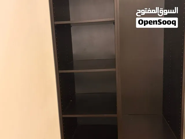 غرفة نوم من ايكيا كامله لون اسود ماركة الدولاب Pax والسرير Malm