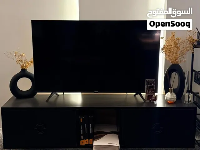 شاشة و ميز شاشة