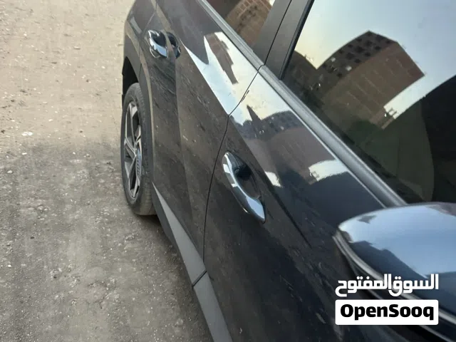 توسان موديل2024 وارد قطر لم ترخص الفئه redlinكل الكماليات ما عدا شنطه مش كهربا