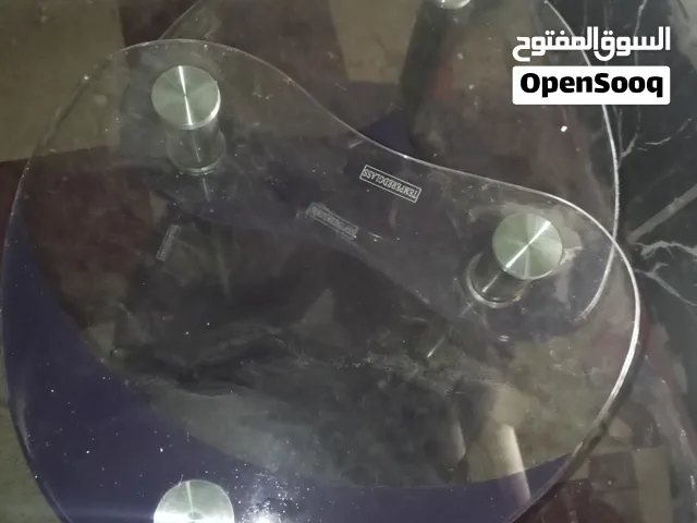 4 طاولات زجاج للبيع الكوت داموك