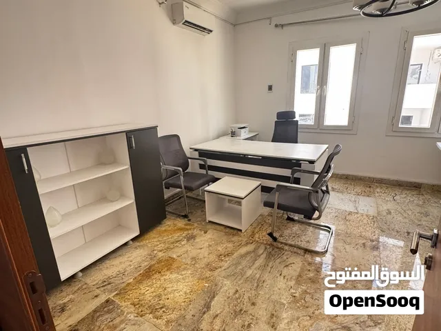 شقة مكتبية للإيجار المدينة السياحية مقسم بن غرسة