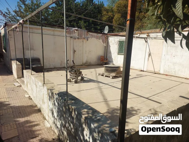الكرفانات كل واحد ع 450