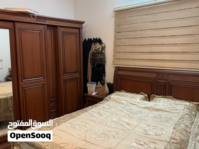 غرفة نوم كاملة للبيع شبه جديده مستعمل فتره قليلة  سبب البيع صغر مساحة الغرفة