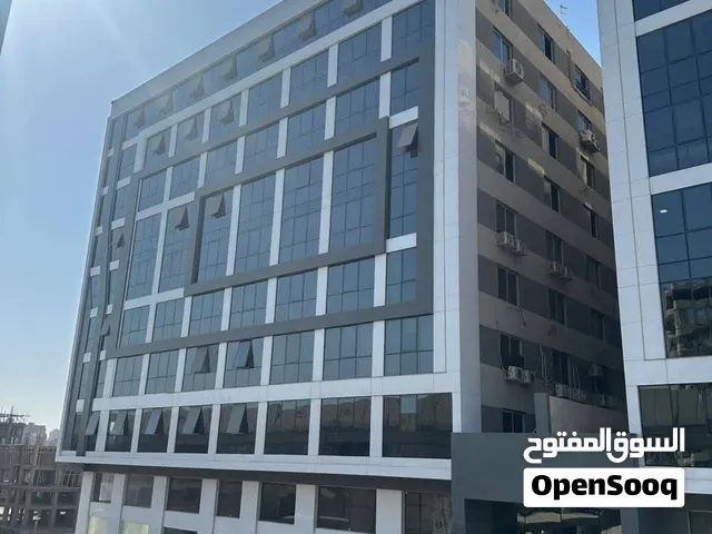 مكاتب ادارية مرخصة للإيجار بمول سيتي سنتر النزهة امام مترو هشام بركات مساحات متنوعة باسعار مختلفة