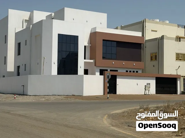 فيلا فاخرة كورنر على شارعين قار للبيع