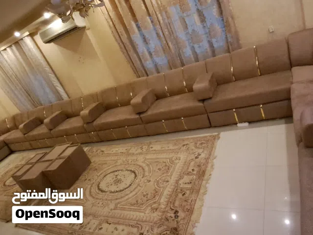 مجلس خليجى تفصيل جديد  للبيع فى اربد  34 مقعد  بغطى 21 متر طولى