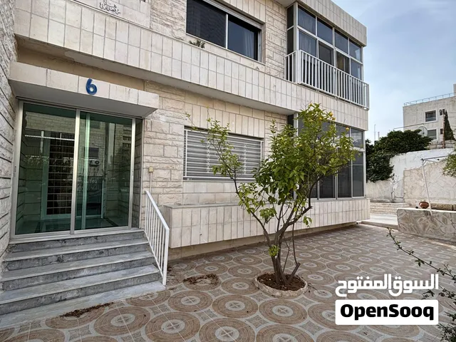 عمارة مميزة في أرقى أحياء الشميساني وتقع على شارعين