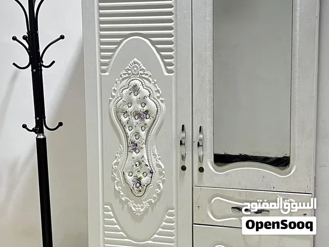غرفة نوم من قطعتين كنتور وجرباية الكنتور خشب تركي والجرباية حديد مستعمل نظيفات وبأنسب سعر