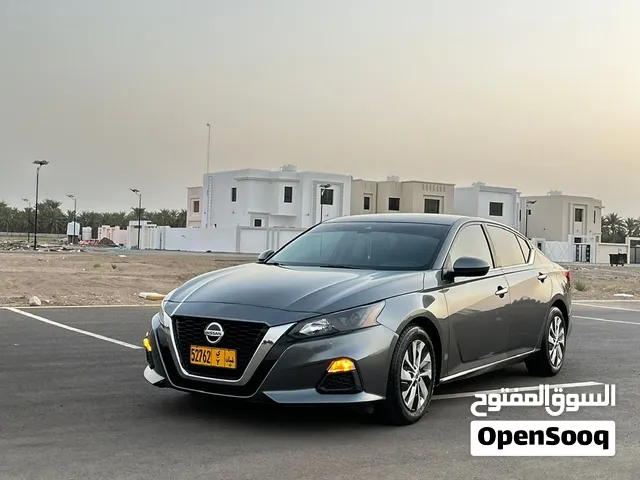 Used Nissan Altima in Al Batinah