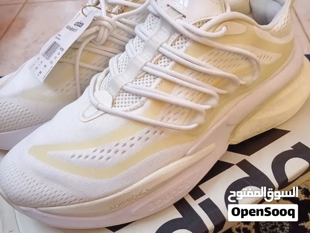 للبيع حذاء adidas جديد غير مستخدم