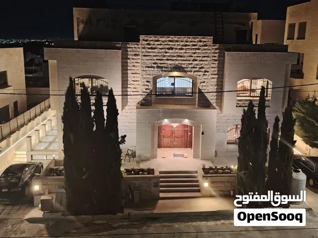 فيلا فاخرة بمواصفات قصر سكني سعر مميز و اعلى جودات البناء – 682 م2 بناء إسكان المهندسين – الجبيهة