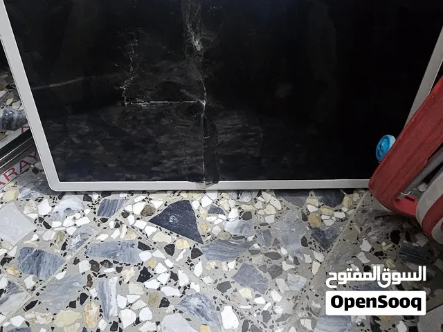 شاشه مكسوره من خارج