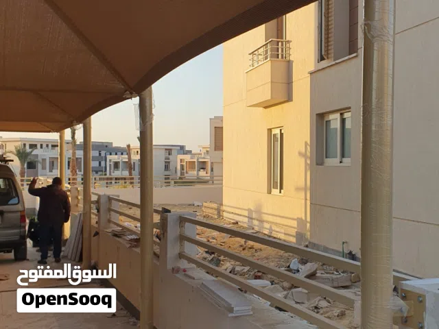 مظلات سيارات