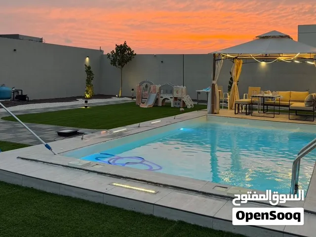مسبح فايبر قلاس