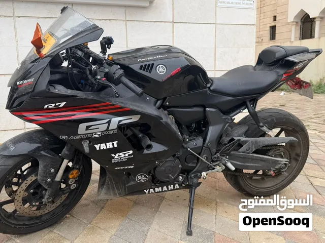 Yamaha yzf R7 custom made Sc project imported 750 cc for expats to get license