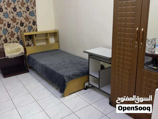 غرفة في الفجيرة شاب عربي فقط