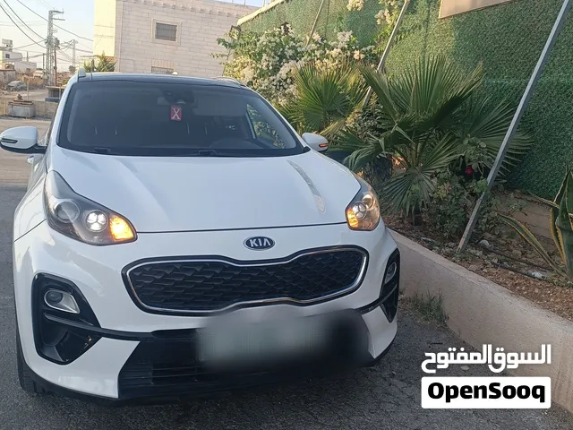سبورتاج 20محرك 2000 دفع رباعي مع بانوراما باللون المميز