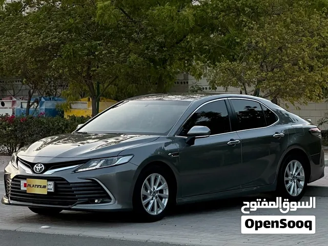 للبيع تويوتا كامري الموديل 2023 ماشي 70 الف كم سيرفس وكاله