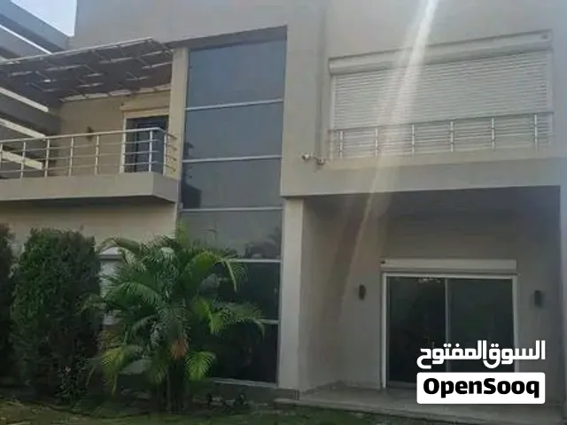 فيلا لأصحاب الزوق الراقي للايجار بجراند هايتس