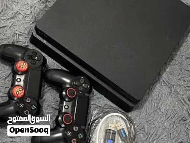 بلستيشن 4 مع جهازين و شرائط رسلي واتساب تفاصيل