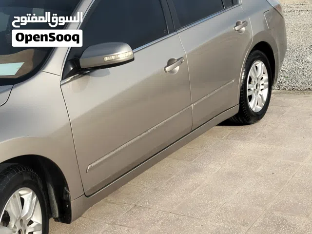 التيما موديل 2011 نظيف قابل للتفاوض