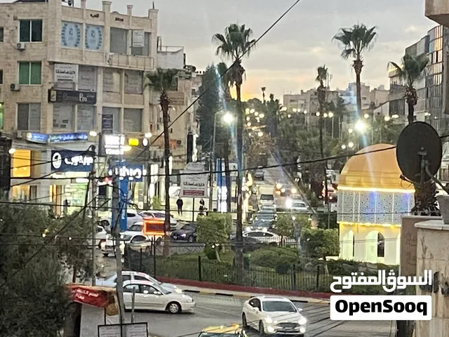 مكاتب مميزة عدد 2-للإيجار-شارعين/دوار القبة