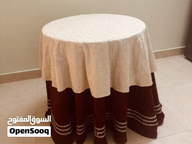 طاولات مستديرة