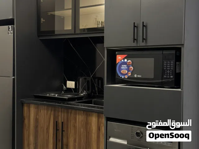 استديوهات استثماريه ، للبيع بمواقع مميزه في اربد ودخل شهري لا يقل عن 350 دينار .