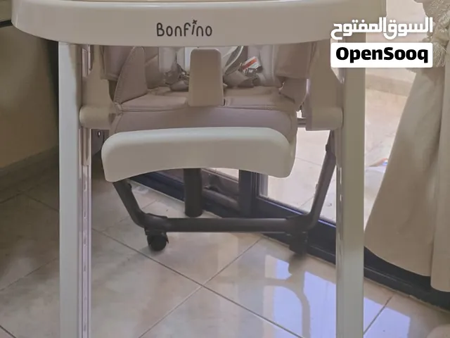 طاولة أطفال