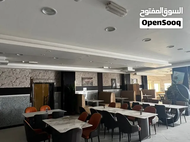 للإيجار مطعم جاهز