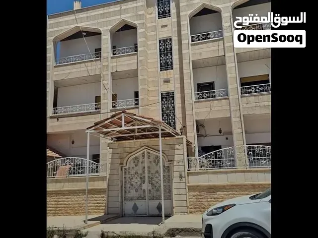 فيلا ثلاث ادوار للبيع مفروشة