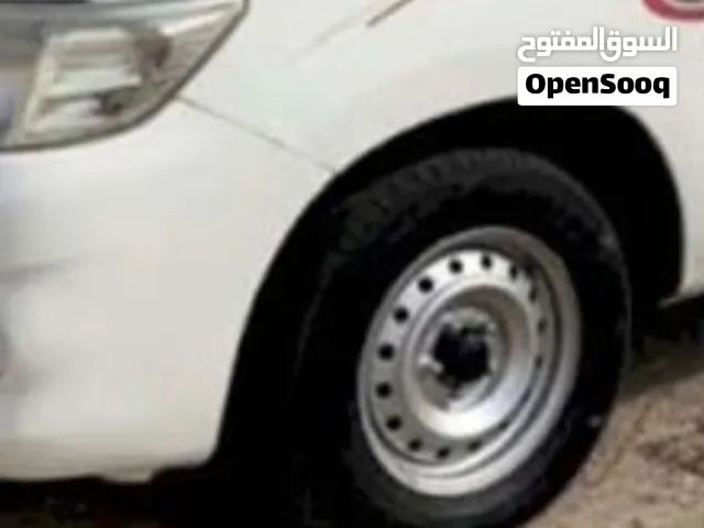 ويل وتاير وكب اسود تويوتا هايلكس