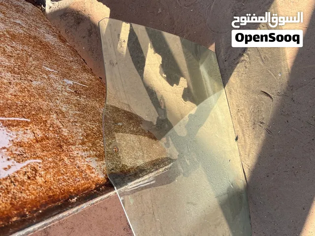امراش واحد خلفي واحد امامي كعدات انضاف متع BMWكويسات امراش كعدات انضيفات مفهمش اي هاجة جماعت الروابش