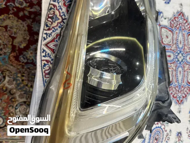 اضاة الامامية ( كشاف سيارة سوبارو 2015