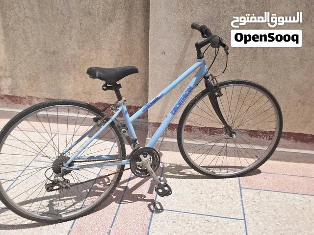 دراجة هوائية ماركة ديكاطلون تقريبا جديدة حالتها رائعة