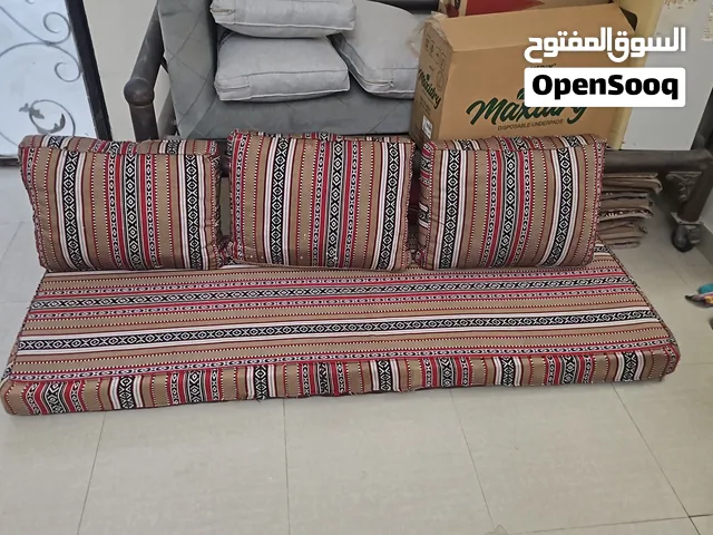جلسة عربية بحالة ممتازة