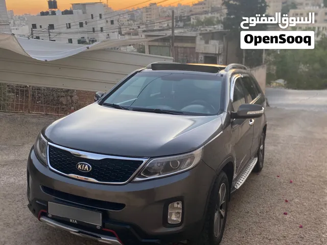 سورينتو مفلل اضافات مع بانوراما ولا ضربه بسعر حرق 2014