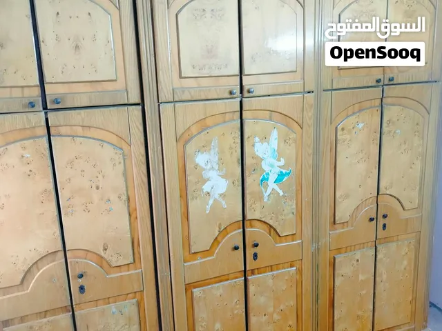خزانه بحالة جيدة للبيع