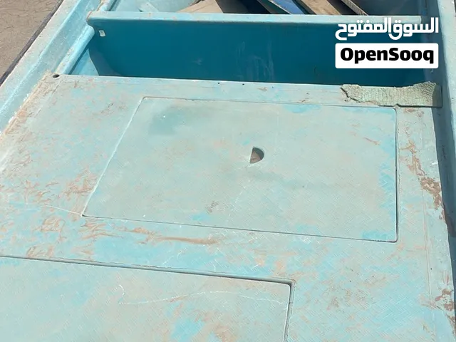 قارب 25قدم مصنع الفيروز من دون عربه