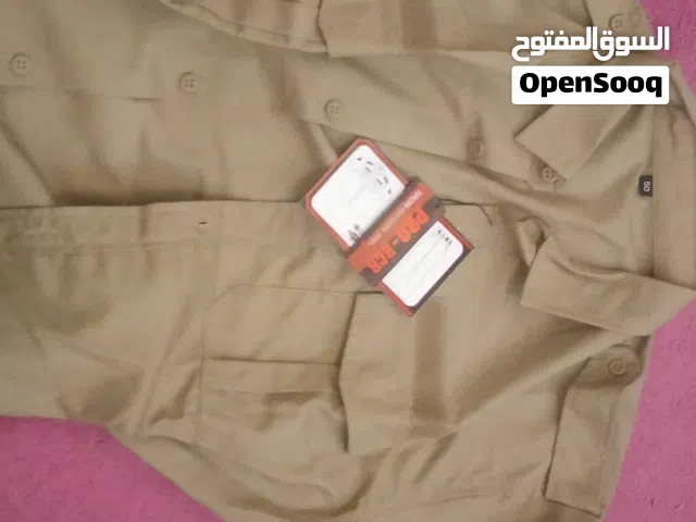بدلة شرظة صيفية رقم50 وحداء طبي رقم 42 مع بعض 150من الاخير