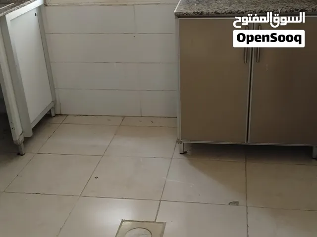 ايجار بحولي غرفتين وحمامين ومطبخ وصاله