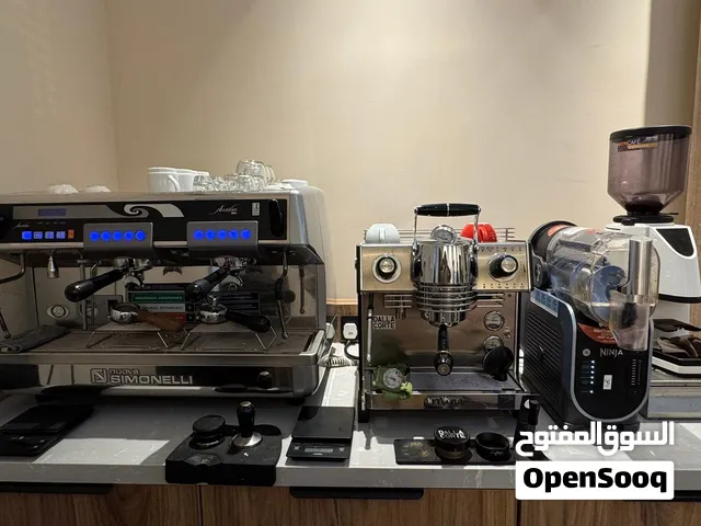 للبيع ماكينة إسبريسو Nuova Simonelli Aurelia Volumetric Digit، بحالة ممتازة ونظيفة جداً بسعر ممتاز