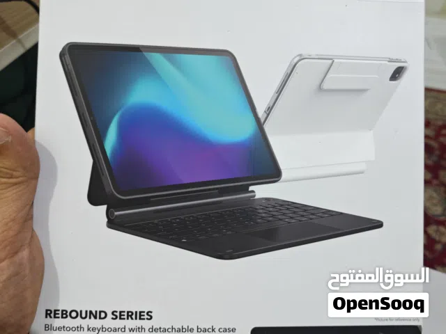 كيبورد كيس ESR جديد لم يستعمل، لآيباد برو 11 (2024) للبيع